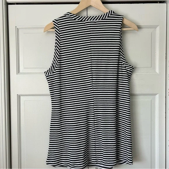 Striped Tank Top - Picture 4 of 4